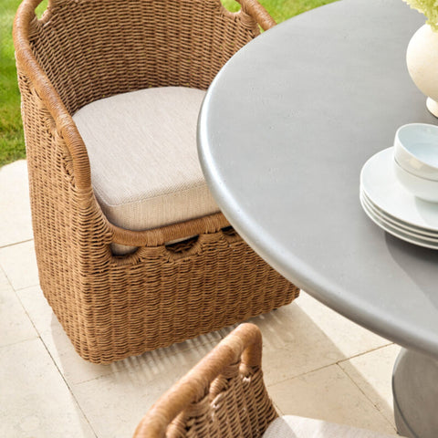 Table minérale - Béton artisanal peint à la main, gris clair